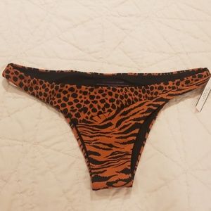 Victoria's Secret Itsy Bottom Size M NWT